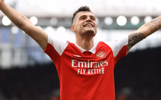 Xhaka từng "hồi sinh" dưới thời Arteta.