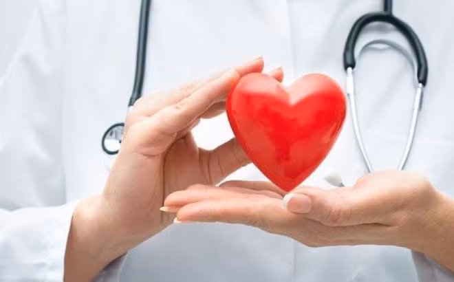 Mùa lạnh khiến người mắc bệnh tim mạch gia tăng, chuyên gia cảnh báo cách phòng ngừa, xử trí. Ảnh minh hoạ.
