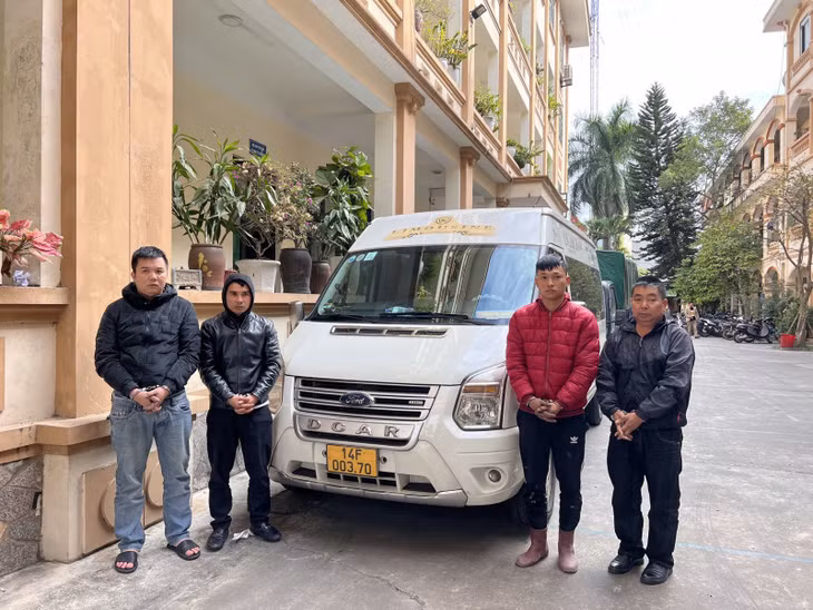 Các đối tượng cướp tài sản bị Công an huyện Quế Võ bắt giữ.