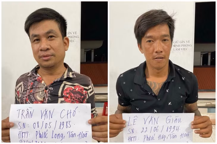 Hai đối tượng Trần Văn Chó và Lê Văn Giàu tại cơ quan điều tra.
