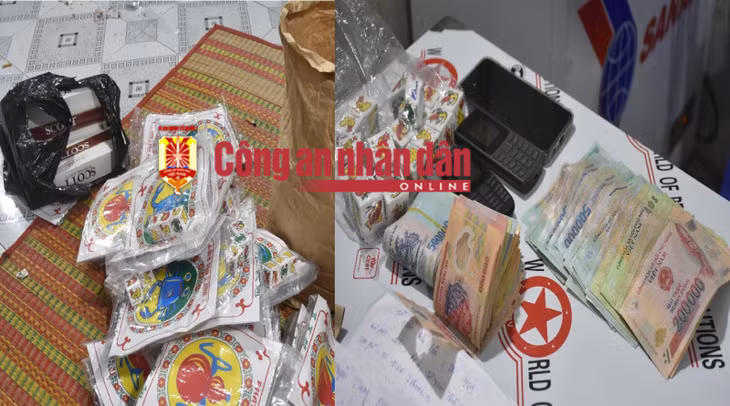 Các đối tượng đánh bạc cùng tang vật.