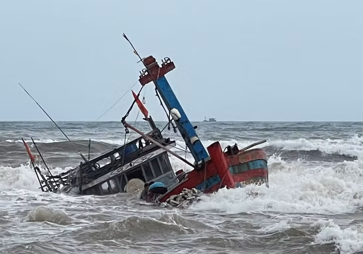Lực lượng chức năng đang nỗ lực tìm kiếm 2 thuyền viên gặp nạn, mất tích trên biển. Ảnh minh hoạ