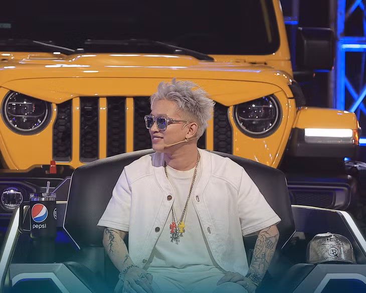 Rapper B Ray làm huấn luyện viên tại Rap Việt, anh có thêm nhiều người hâm mộ qua chương trình - Ảnh: BTC
