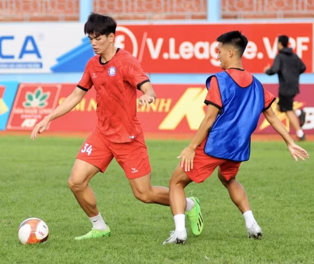 Các cầu thủ Khánh Hòa tập luyện trong buổi tập gần nhất. Ảnh: CLB Khánh Hòa.