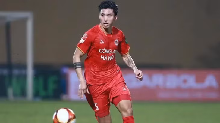 Đoàn Văn Hậu nguy cơ không kịp dự Asian Cup 2023.