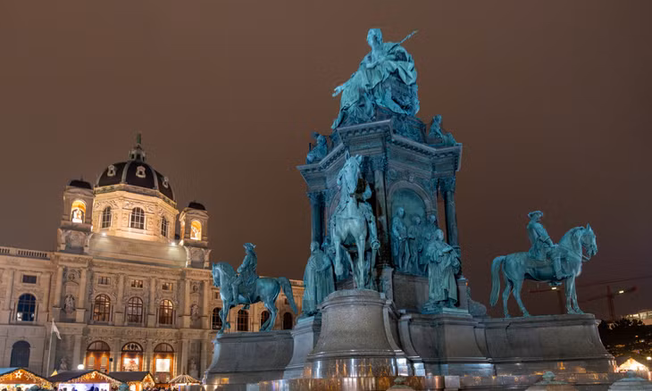 Giáng sinh ở khu chợ 'đáng ghé thăm nhất' thủ đô Vienna ảnh 1