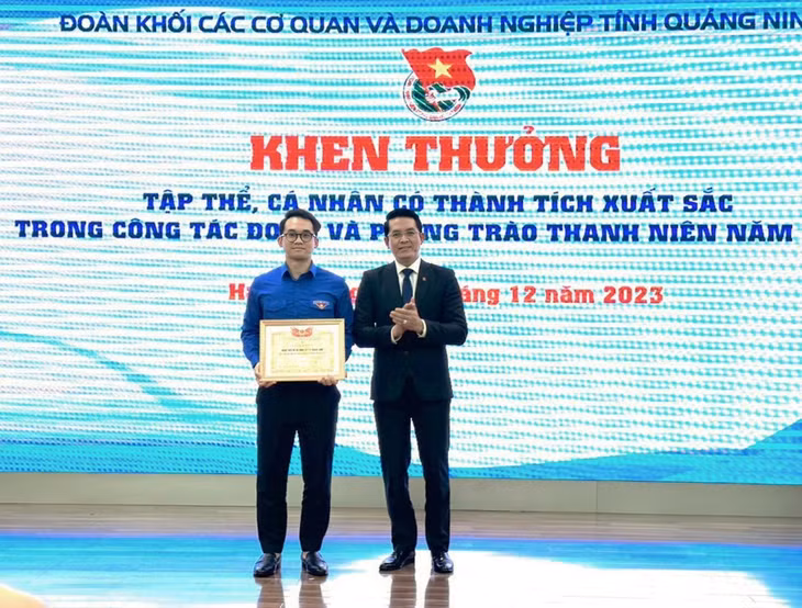 Đoàn Thanh niên Sở Y tế là đơn vị dẫn đầu phong trào thi đua công tác Đoàn và phong trào thanh niên năm 2023 của Đoàn Khối các cơ quan và doanh nghiệp tỉnh.