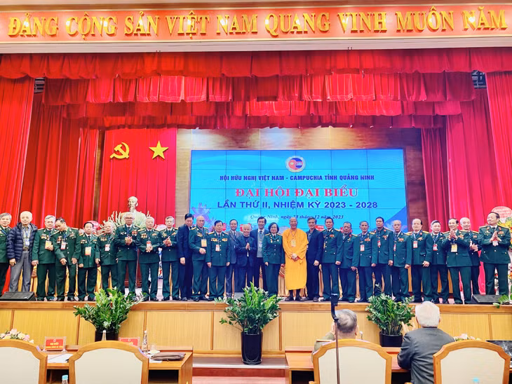 Ban Chấp hành khóa mới ra mắt tại Đại hội.
