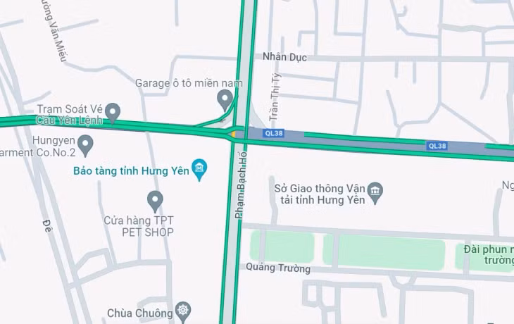 Ngã tư nơi xảy ra vụ tai nạn nằm ngay ở nút giao phía Đông cầu Yên Lệnh, TP Hưng Yên. (Ảnh: MXH)