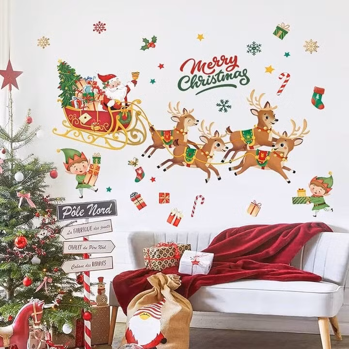 Những decal chủ đề Giáng sinh như hình ảnh tuần lộc, cây thông, thành phố tuyết… sẽ giúp căn nhà ngập tràn không khí lễ hội, rực rỡ sắc màu. (Ảnh: Amazon)