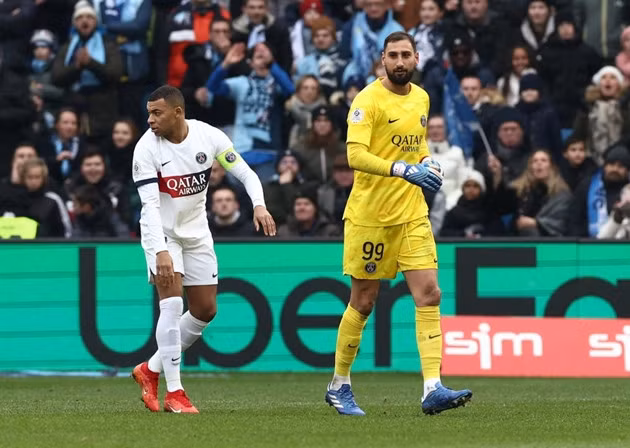 Gianluigi Donnarumma nhận án treo giò 2 trận tại Ligue 1.