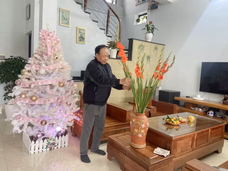 Gia đình ông Phero Vũ Thỉnh (khu 3, phường Bạch Đằng, TP Hạ Long) đã chuẩn bị đón Giáng sinh từ nhiều ngày nay