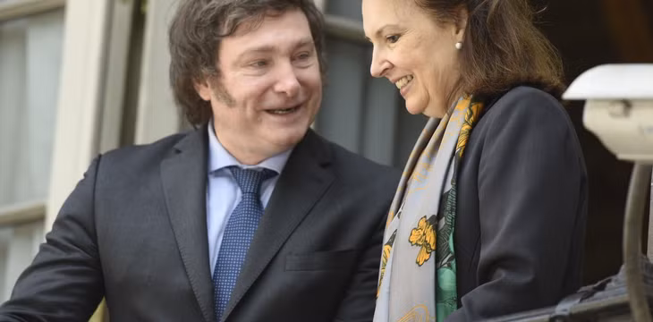 Tổng thống Argentina Javier Milei và Ngoại trưởng Diana Mondino. Nguồn: EFE