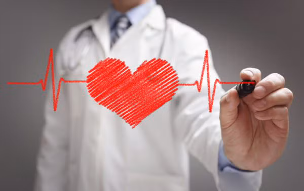 Tăng huyết áp gây nhiều biến chứng trong đó có suy tim.