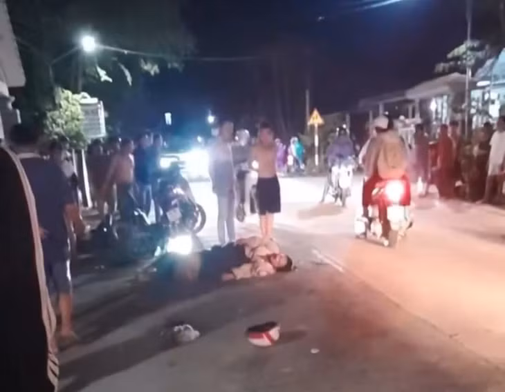Sau vụ tai nạn cả 5 nạn nhân đều trong tình trạng nguy kịch.