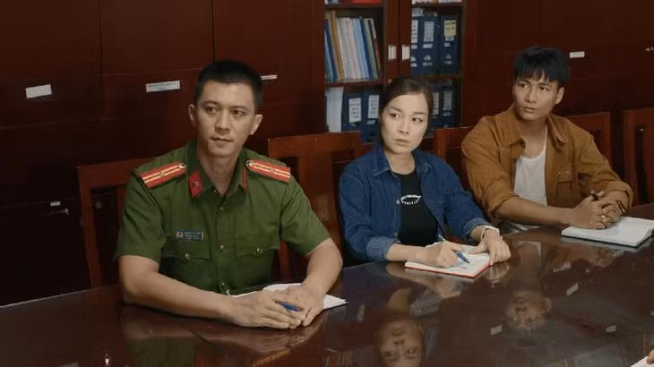 Diễn viên Hà Việt Dũng vào vai cảnh sát trong phim.