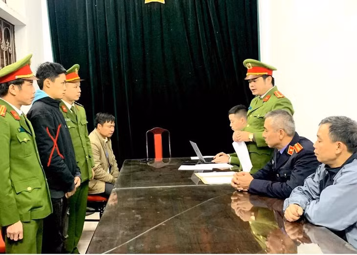 Cơ quan Cảnh sát Điều tra công bố lệnh bắt tạm giam đối với Hoàng Văn Sơn (dấu X). (Nguồn: Báo Hà Giang)