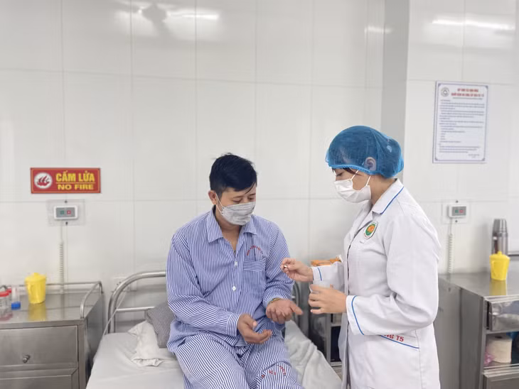 Bệnh nhân được chăm sóc tận tình tại Bệnh viện Phổi Quảng Ninh.