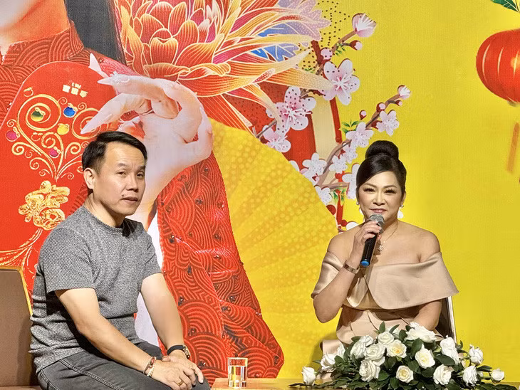 Ca sĩ Như Quỳnh chia sẻ những điểm mới tại live show Xuân yêu thương - Ảnh: HOÀI PHƯƠNG