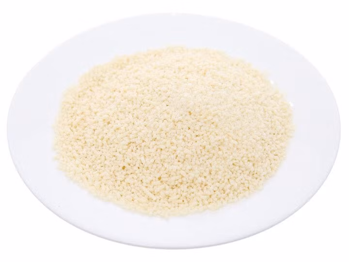 Hạt nêm hay mì chính đều chỉ có tác dụng điều vị, không phải là chất dinh dưỡng. (Ảnh: Naganic)