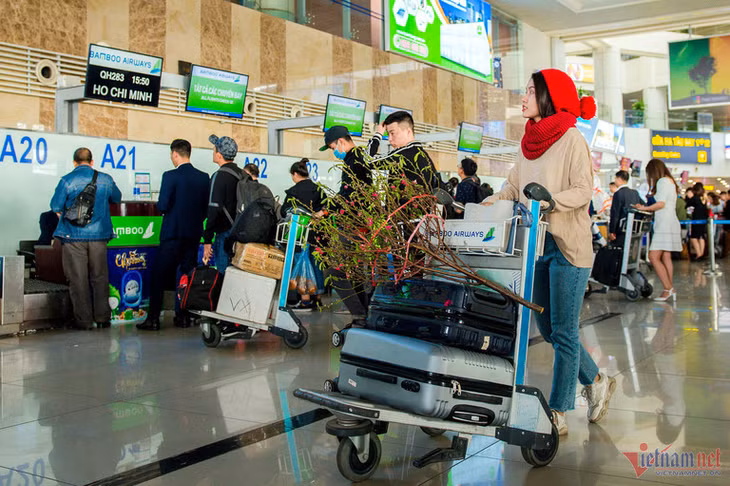 Các hãng bay gấp rút thuê thêm tàu bay, tăng tải phục vụ nhu cầu đi lại tăng cao vào dịp Tết Nguyên đán 2024. (Ảnh: Thế Sơn)