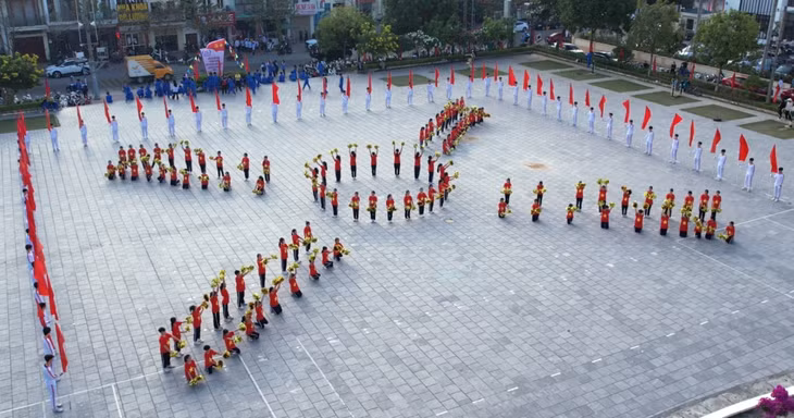 Màn đồng diễn khai mạc Hội khỏe Phù đổng huyện Vân Đồn năm 2023.