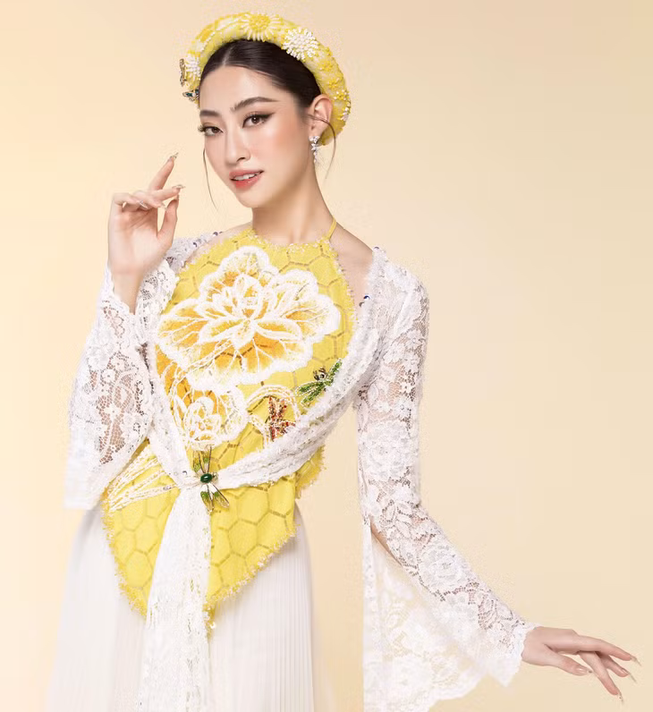 Hoa hậu Lương Thùy Linh mặc áo tứ thân - Ảnh: BTC