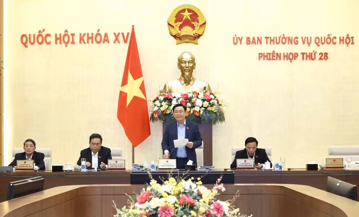 Chủ tịch Quốc hội Vương Đình Huệ phát biểu kết thúc phiên họp. Ảnh: Doãn Tấn - TTXVN