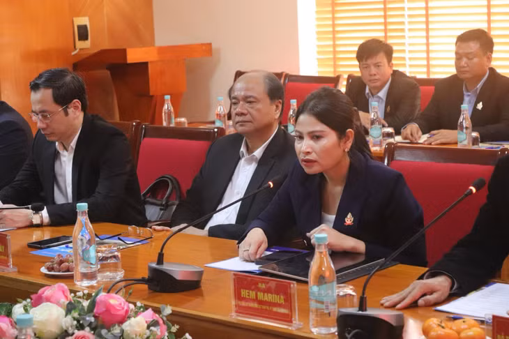 Bà Hem Marina, Phó Tổng Cục trưởng Tổng cục Thanh tra, Bộ Thanh tra Campuchia gửi lời cảm ơn sâu sắc đến lãnh đạo Thanh tra tỉnh Quảng Ninh vì sự đón tiếp chu đáo, nhiệt tình, nồng hậu.