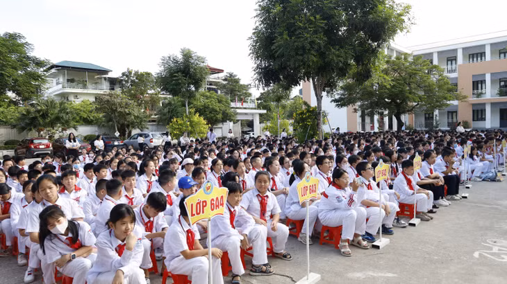 Quang cảnh ngoại khoá