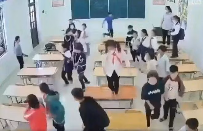 Bộ Giáo dục và Đào tạo vừa có văn bản gửi UBND tỉnh Tuyên Quang về việc xử lý hành vi vi phạm đạo đức, lối sống, xúc phạm nhà giáo trong cơ sở giáo dục. (Ảnh: PV/Vietnam+)