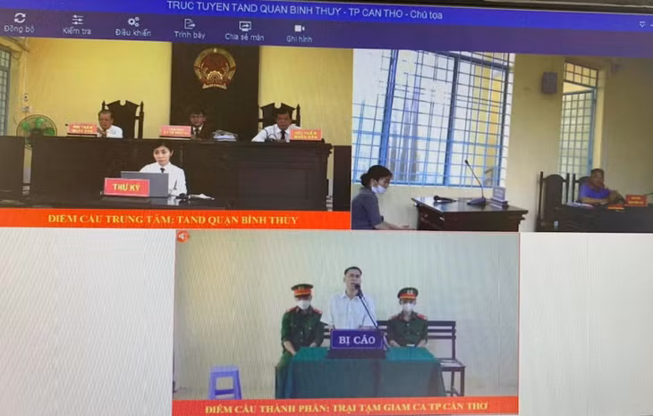 Phiên tòa xét xử bị cáo.