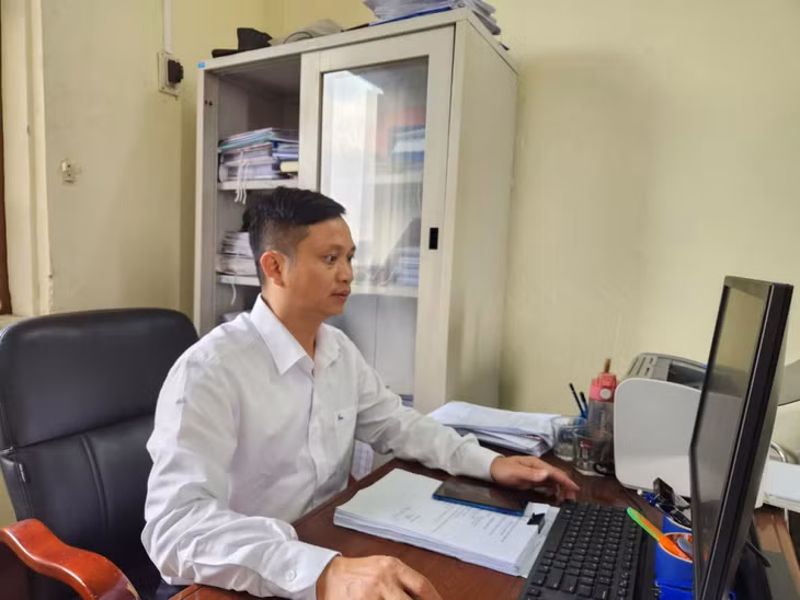 Anh Nguyễn Văn Đạt, cán bộ chuyên trách quân sự phụ trách công tác quân sự quốc phòng địa phương thuộc Ban Chỉ huy Quân sự của Công ty Than Nam Mẫu