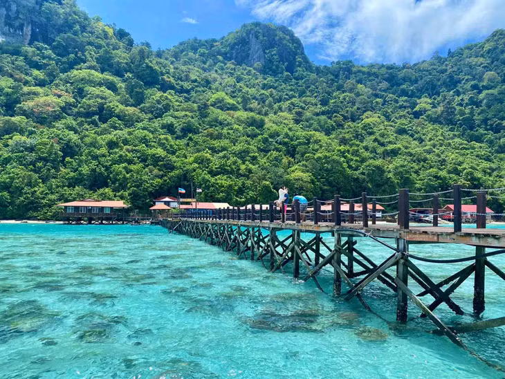 Đến với Semporna, du khách có thể sẽ lựa chọn khám phá các hòn đảo như Bohey Dulang, Matabuan, Sibuan và Mabul. Ảnh: Nguyễn Quốc Thái