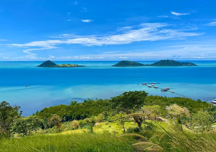 Ngoài ra, khu vực Semporna và các đảo lân cận cũng có nhiều khu resort độc đáo bằng gỗ và khách sạn giá bình dân cho du khách. Ảnh: Nguyễn Quốc Thái