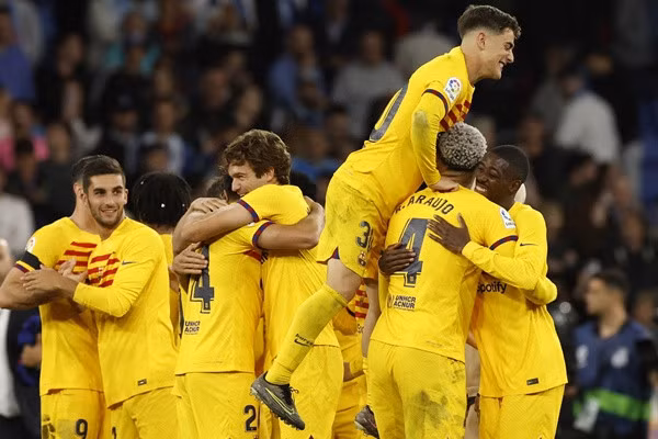 Barca đăng quang sớm 4 vòng đấu.