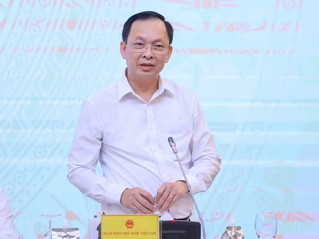 Phó Thống đốc NHNN Việt Nam Đào Minh Tú: Thời gian tới, điều hành lãi suất trên tinh thần vận động, chỉ đạo các ngân hàng thương mại tiếp tục cắt giảm những chi phí để tạo điều kiện tốt nhất cho doanh nghiệp và người dân vay vốn - Ảnh: VGP/Nhật Bắc