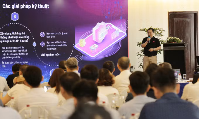 Ông Phạm Lê Minh chia sẻ tại hội thảo hôm 25/5.