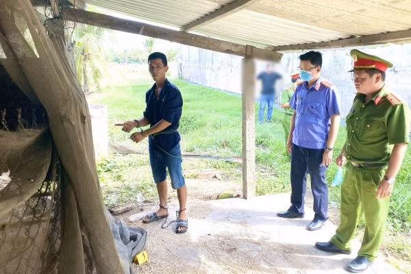 Nguyễn Đình An tại hiện trường vụ trộm bò. Ảnh: H.G