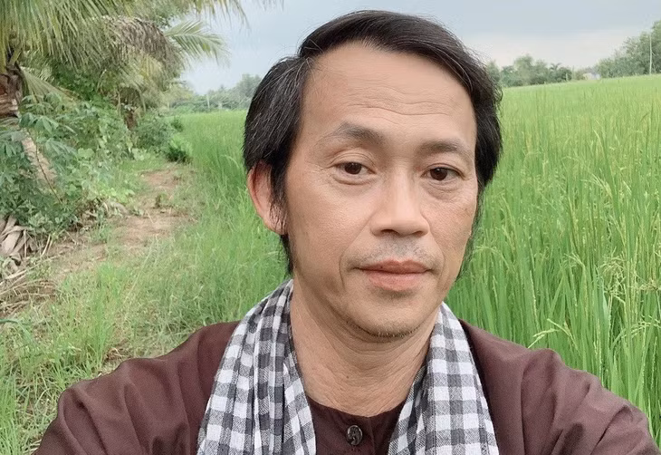 Hoài Linh đi học thêm nghề đạo diễn. Ảnh: Nhà sản xuất.