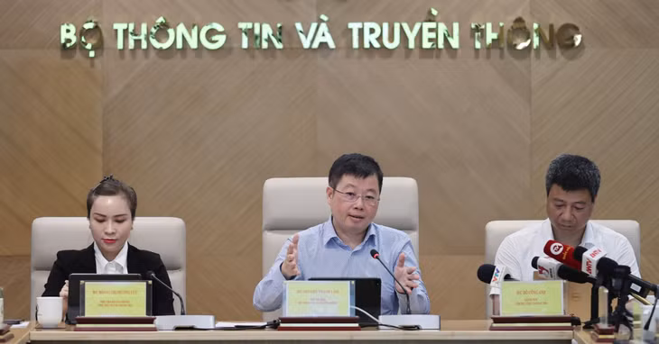 Thứ trưởng Nguyễn Thanh Lâm chia sẻ với báo chí tại cuộc họp báo tháng 5 của Bộ TT&amp;TT. (Ảnh: Lê Anh Dũng)