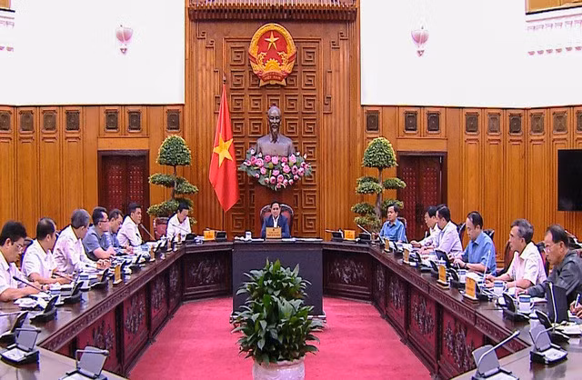 Thủ tướng yêu cầu không để thiếu điện cho sản xuất, kinh doanh và tiêu dùng - Ảnh: VGP/Nhật Bắc
