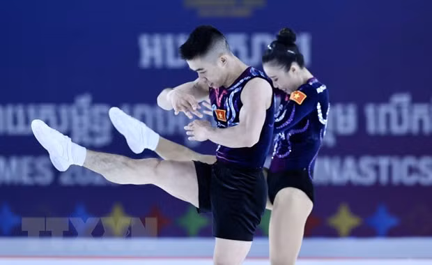 Aerobic Viet Nam 'vo doi,' gianh tron 5 HCV tai SEA Games 32 hinh anh 1
