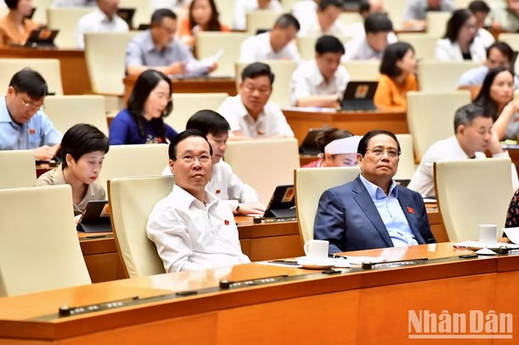 Chủ tịch nước Võ Văn Thưởng và Thủ tướng Chính phủ Phạm Minh Chính tham dự phiên họp. (Ảnh: ĐĂNG KHOA)