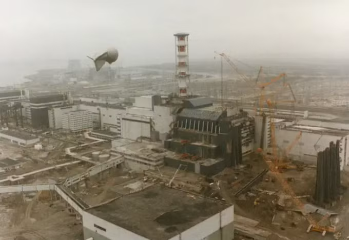 Nhà máy điện hạt nhân Chernobyl sau vụ nổ ngày 26/4/1986, Ukraine. (Ảnh: Getty Images).