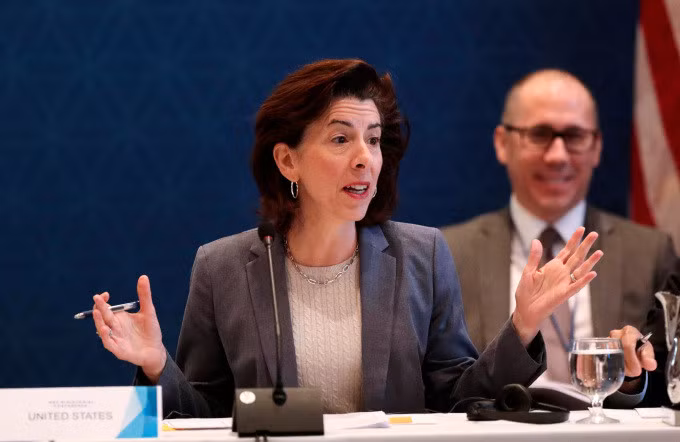 Bộ trưởng Thương mại Mỹ Gina Raimondo chủ trì cuộc họp của Khuôn khổ Kinh tế Ấn Độ Dương - Thái Bình Dương (IPEF) tại Detroit, Michigan, hôm 27/5. Ảnh: Reuters
