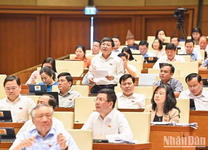 Đại biểu Phạm Đình Thanh - Đoàn đại biểu Quốc hội tỉnh Kon Tum. (Ảnh: DUY LINH)