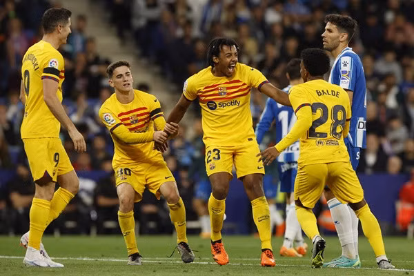 Barca ổn định ở đấu trường quốc nội.