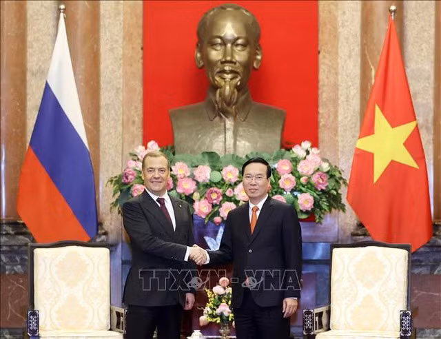 Chủ tịch nước Võ Văn Thưởng và Chủ tịch Đảng Nước Nga Thống nhất, Phó Chủ tịch Hội đồng an ninh Nga Dmitry Medvedev