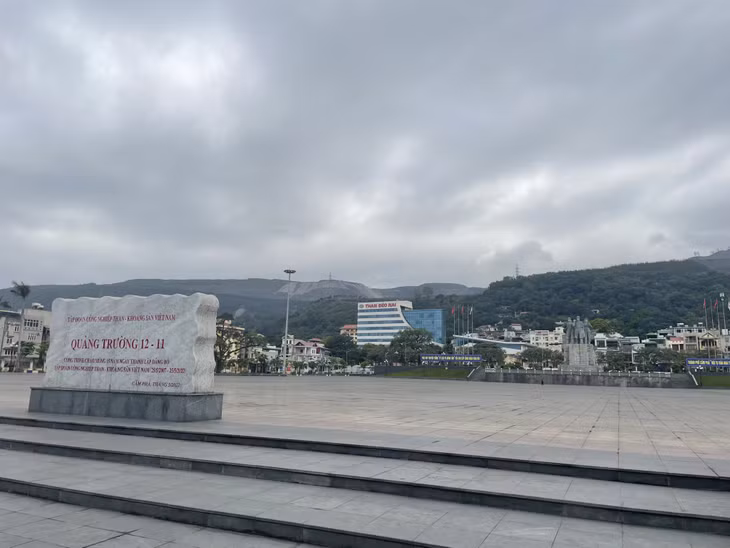Quảng trường 12/11 (phường Cẩm Tây, TP Cẩm Phả) được mở rộng đáp ứng nhu cầu của người dân.